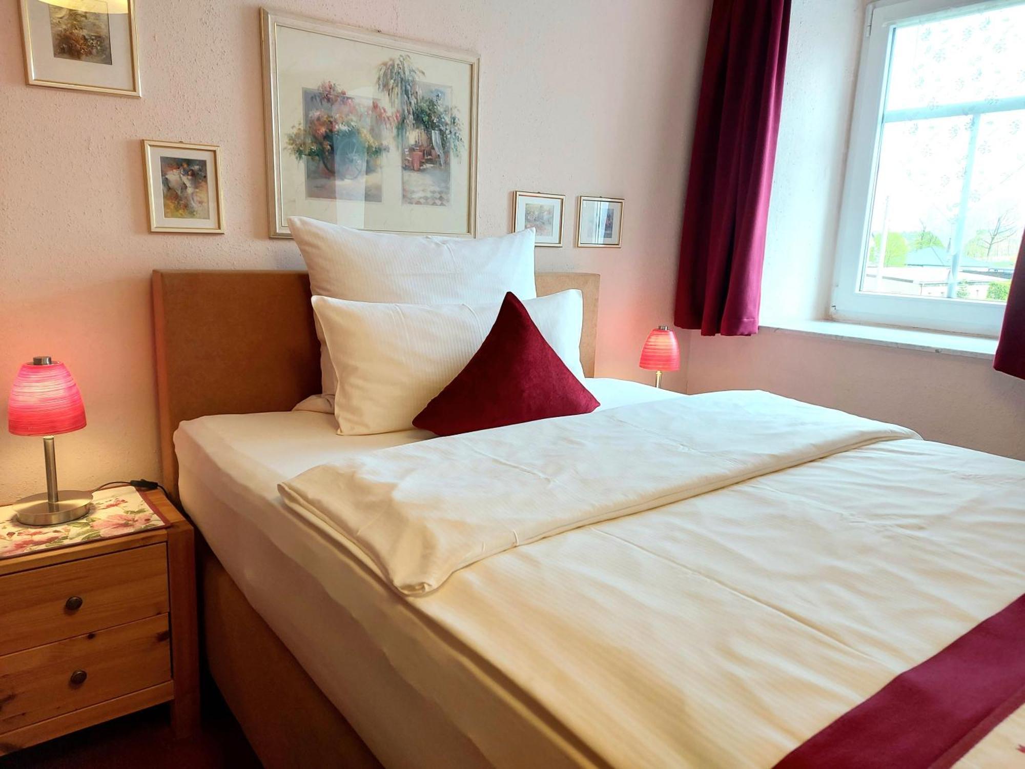 Logis L Auberge Gutshof Bischofswerda Buitenkant foto