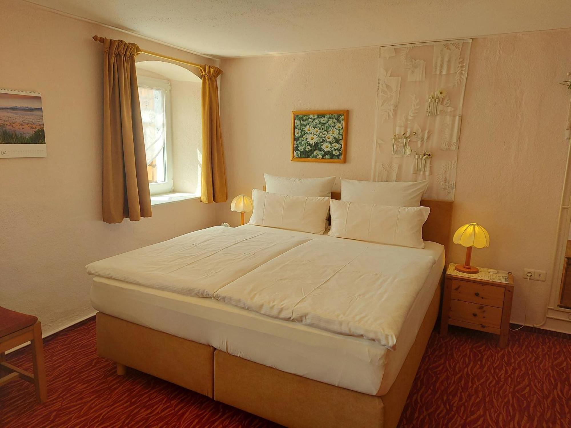 Logis L Auberge Gutshof Bischofswerda Buitenkant foto