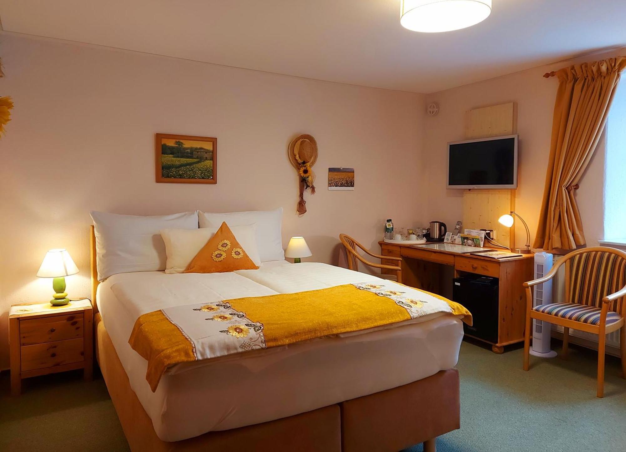 Logis L Auberge Gutshof Bischofswerda Buitenkant foto